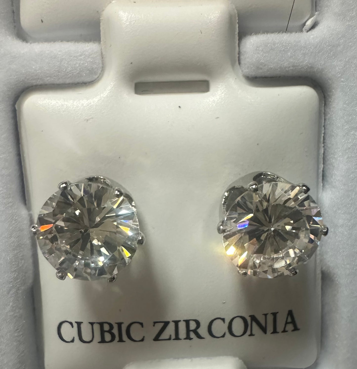 Cubic Zirconia - Silver/Round Cut