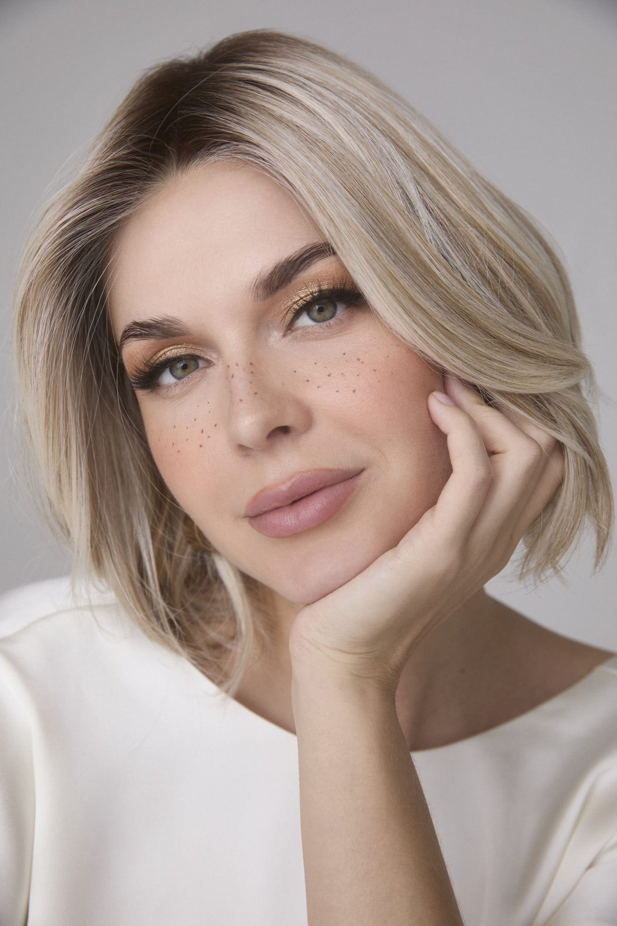 Rene of Paris Mira Medical Heat-Friendly Wig