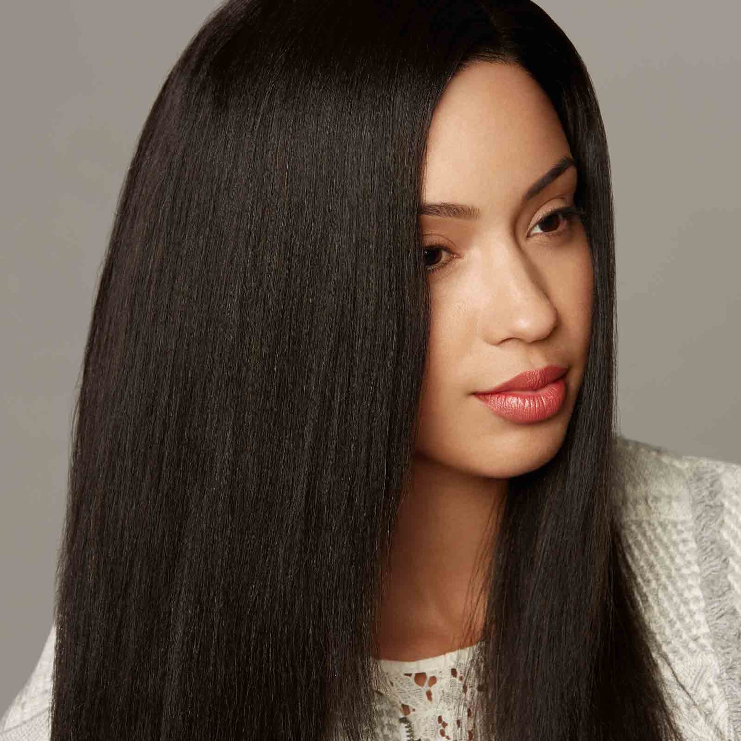 2 x Relaxed Straight Machine Weft Bundle Deal + Closure
